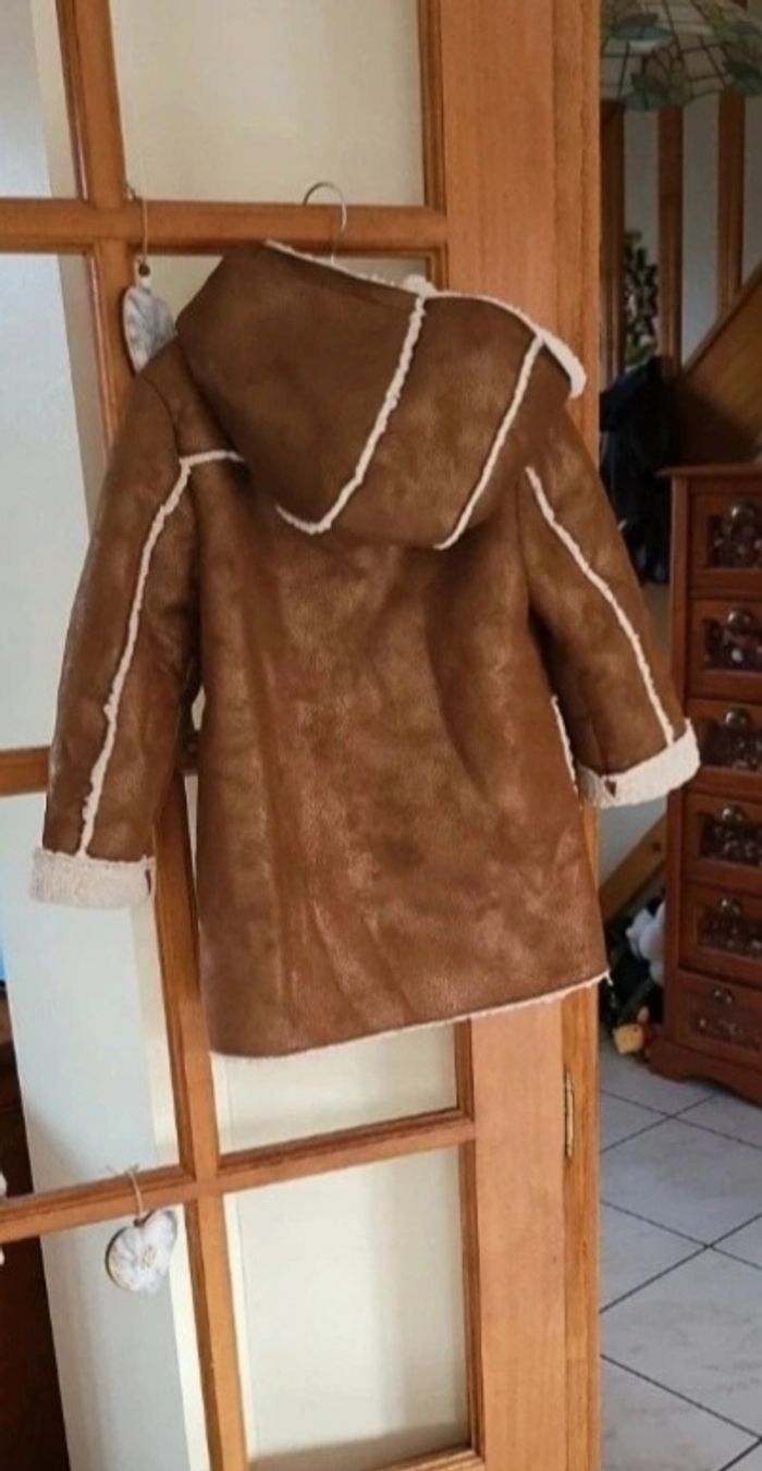 Manteau brillante 4 ans - photo numéro 4