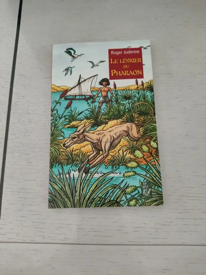 Livre le lévrier du Pharaon - lire c'est partir