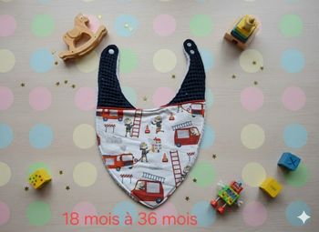 Bavoir bandana 18 mois à 36 mois Création fait main artisanale
