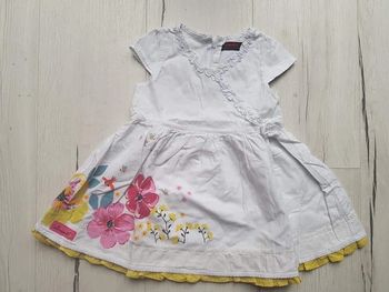 Robe catimini 18mois blanche et fleurs