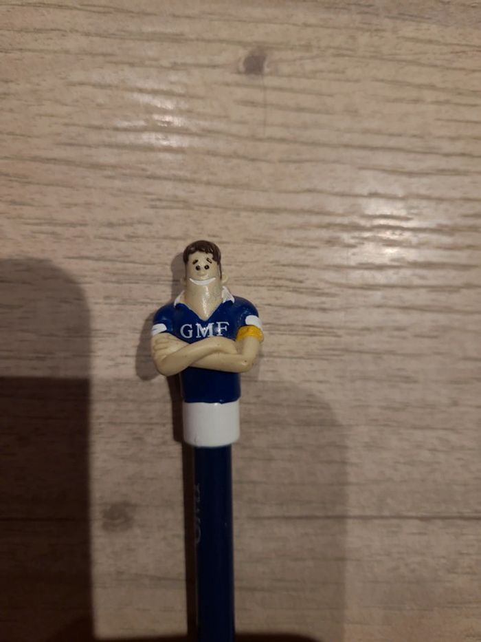 Rare crayon GMF rugbyman - photo numéro 2