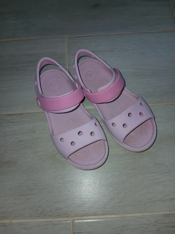 Sandalette crocs fille C11
