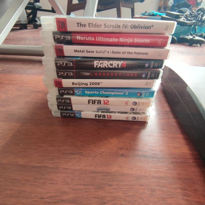 Console PS3 slim avec 10 jeux - photo numéro 2