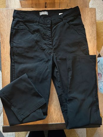 Pantalon noir id est neuf taille 42