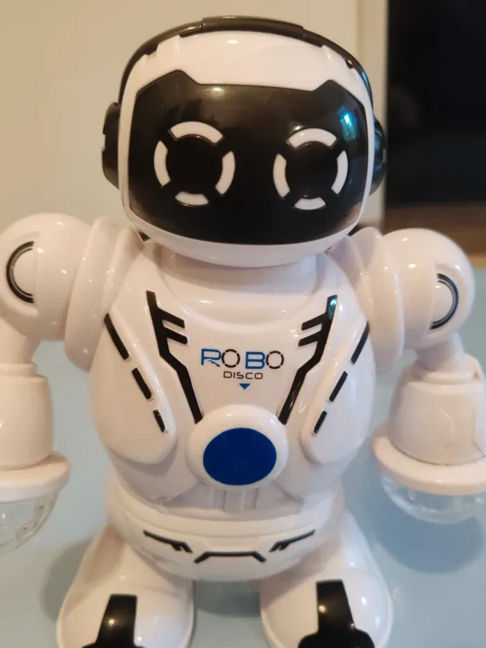 Robot dancing - photo numéro 2