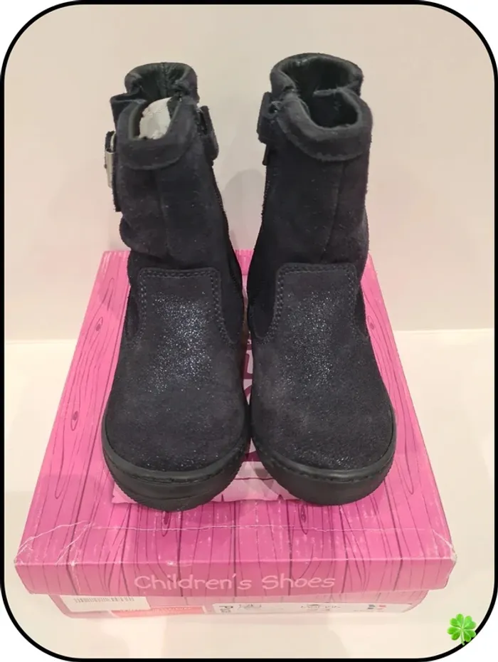 Chaussures Norvik taille 24 - photo numéro 2