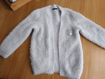 Gilet fille 6 ans bon état général