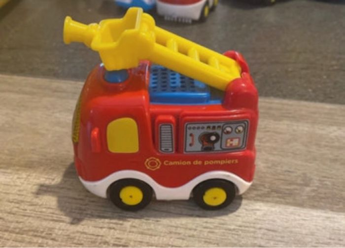 Tut tut bolide Mahé le camion de pompier. - photo numéro 3