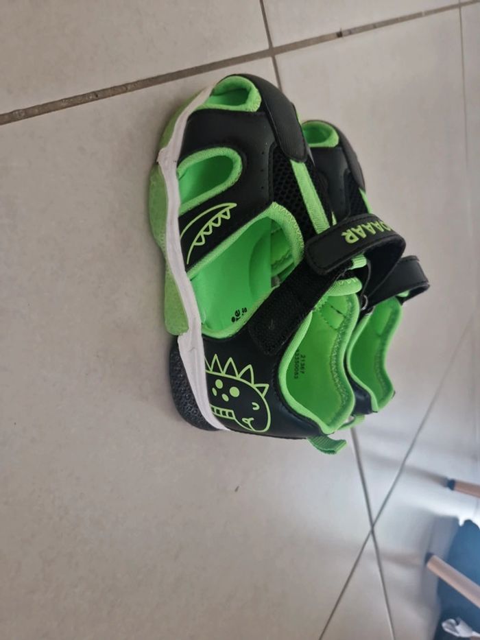 Chaussures ouvertes taille 26 - photo numéro 2