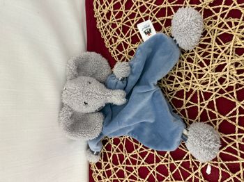 Jellycat Doudou Eléphant Lingley
