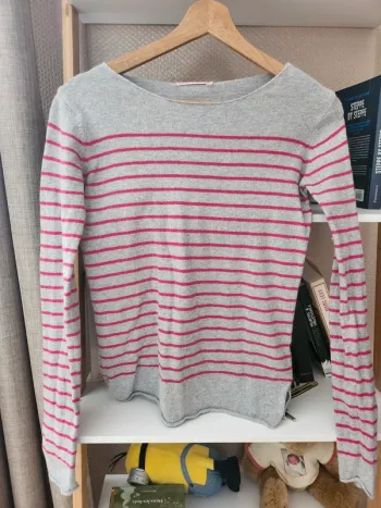 Pull femme.