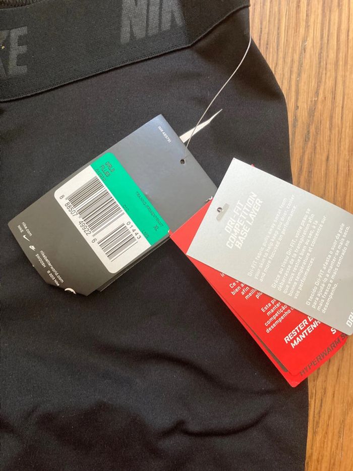 Legging Nike Pro Hyperwarm noir – Taille 13/15 ans – Neuf avec étiquettes Jamais porté - photo numéro 5