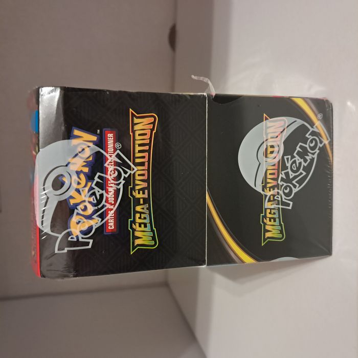 Pokémon demi display Méga Evolution ME1 ME01 défaut scellage