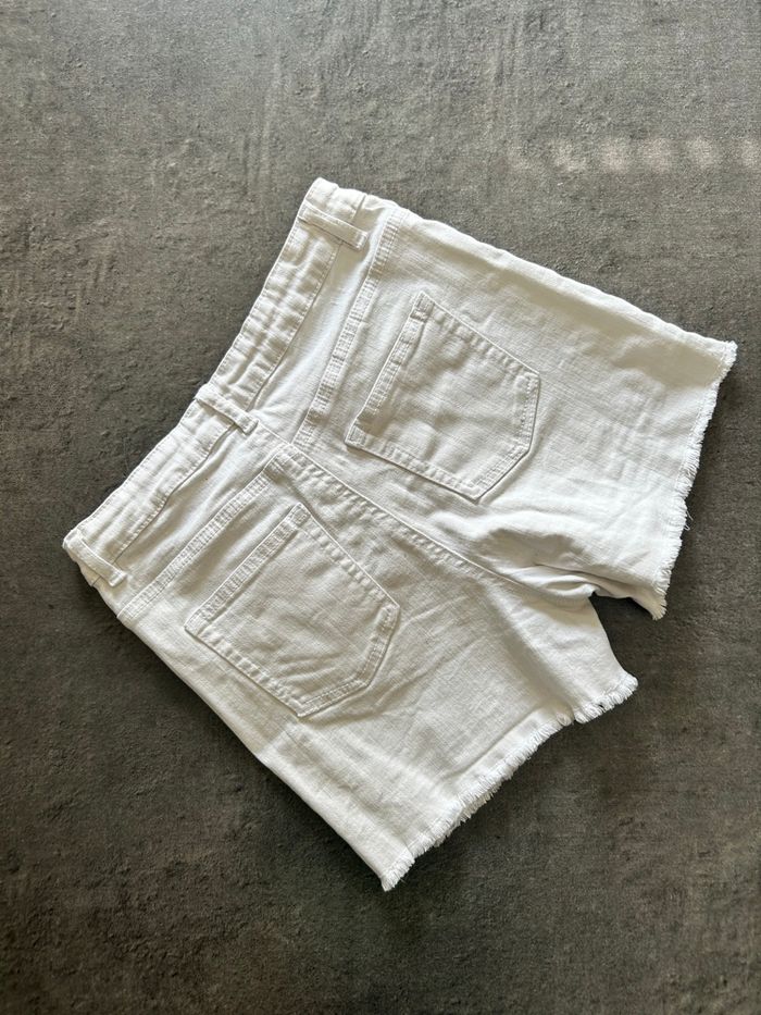 Short jean blanc - photo numéro 3