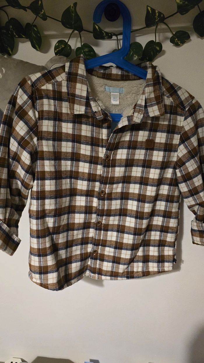 Neuve (non portée)🏷💙😍🥰surchemise intérieur sherpa 4ans garçon💙