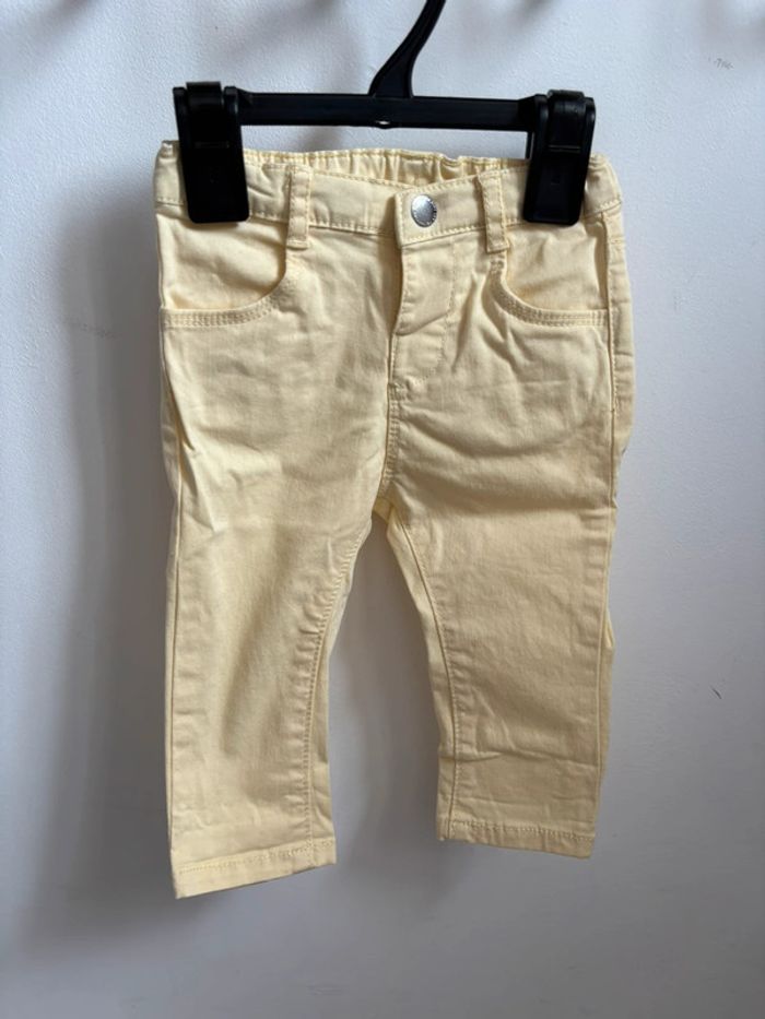 Pantalon jaune pastel 9 mois - photo numéro 2