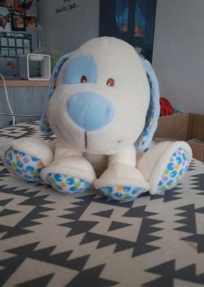 Peluche chien grelot