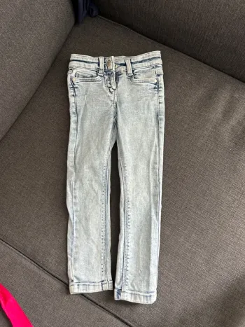 Jean skinny fille, 4 ans, neuf tap à l’œil