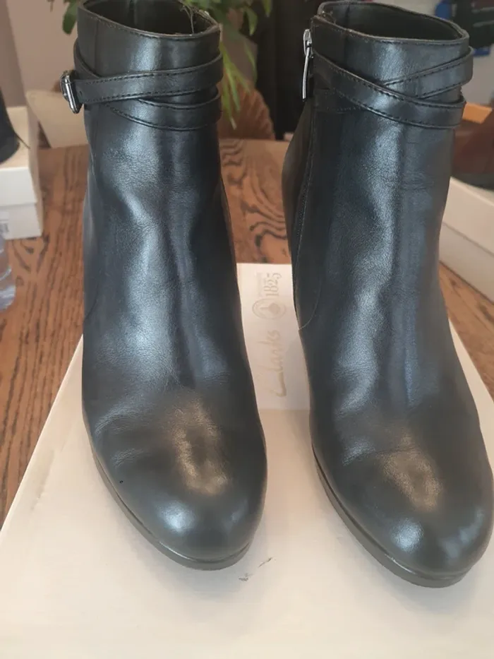 Jolie Bottine noir Clarks Kendra 41 1/2 - photo numéro 9