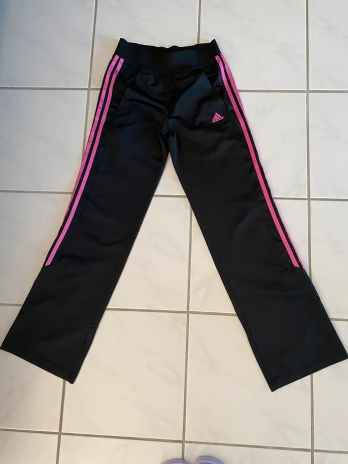 Pantalon Adidas noir et rose - 3 bandes - Taille XS- Excellent état