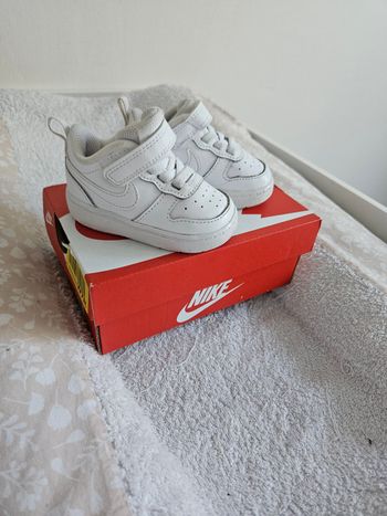 Nike  court borought