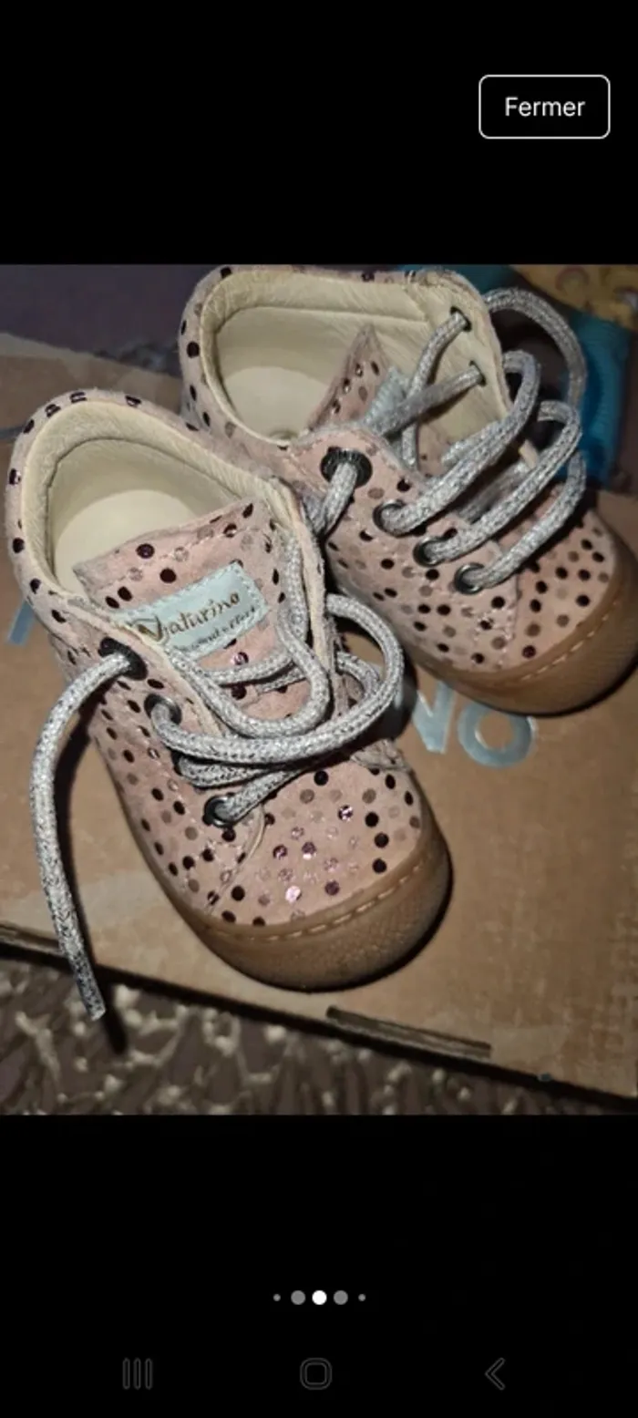 Chaussures naturino taille 18