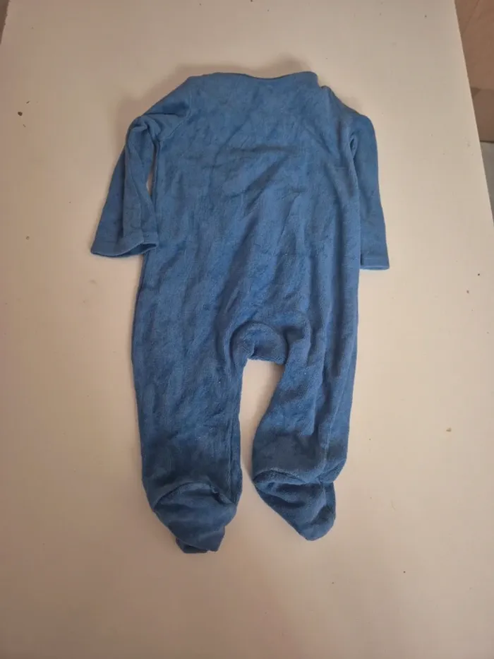 Pyjamas 3 mois - photo numéro 2