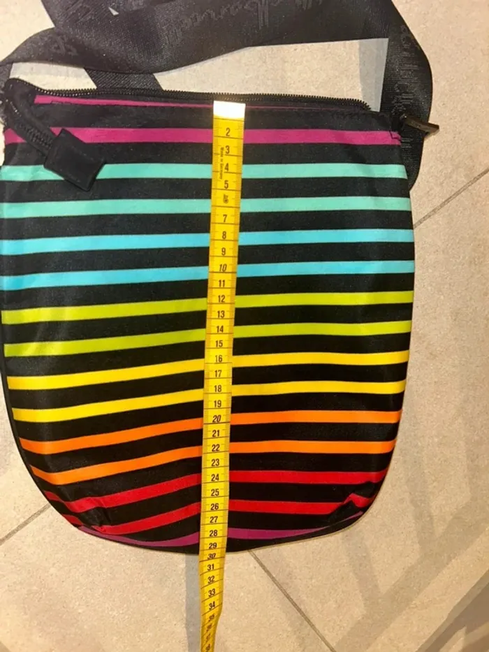 Sac pochette bandoulière rigide plate Little Marcel - photo numéro 19
