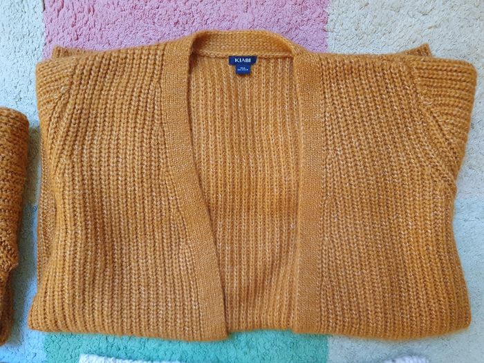 Lot 4 pulls en laine  - Automne/ Hiver - Fille - 10 ans - TBE - photo numéro 3