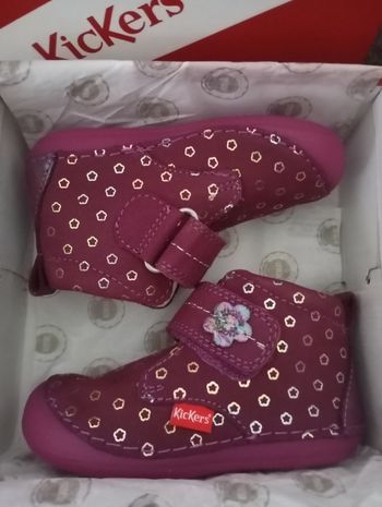 Kickers neuves pour fille en taille 21