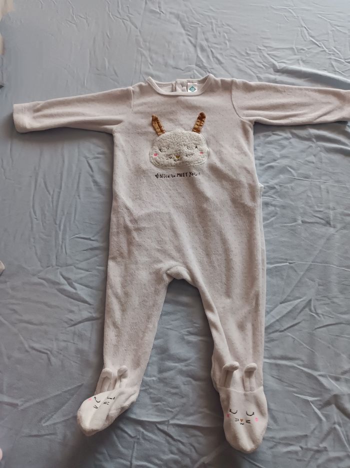 Pyjama velours taille 9 mois