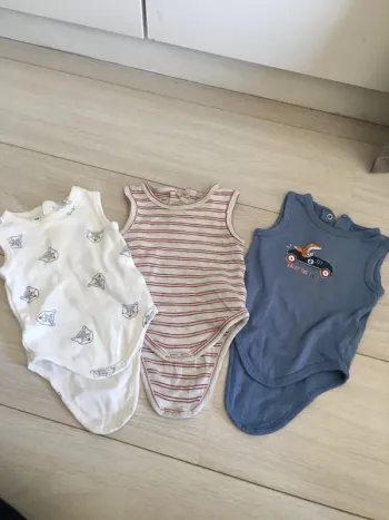 Lot 3 bodys bretelle 3 mois vertbaudet