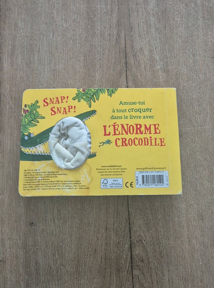 Grand livre marionnette L'énorme crocodile - photo numéro 10