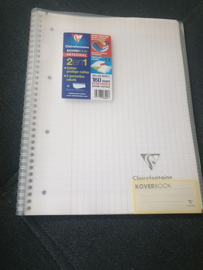 Neuf cahier koverbook 160 pages perforées marque Clairefontaine
