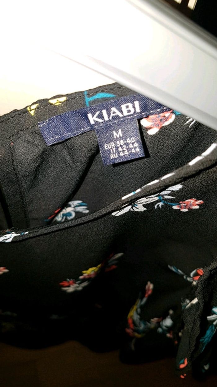 Haut a fleurs epaules denudes kiabi taille 38 - photo numéro 6