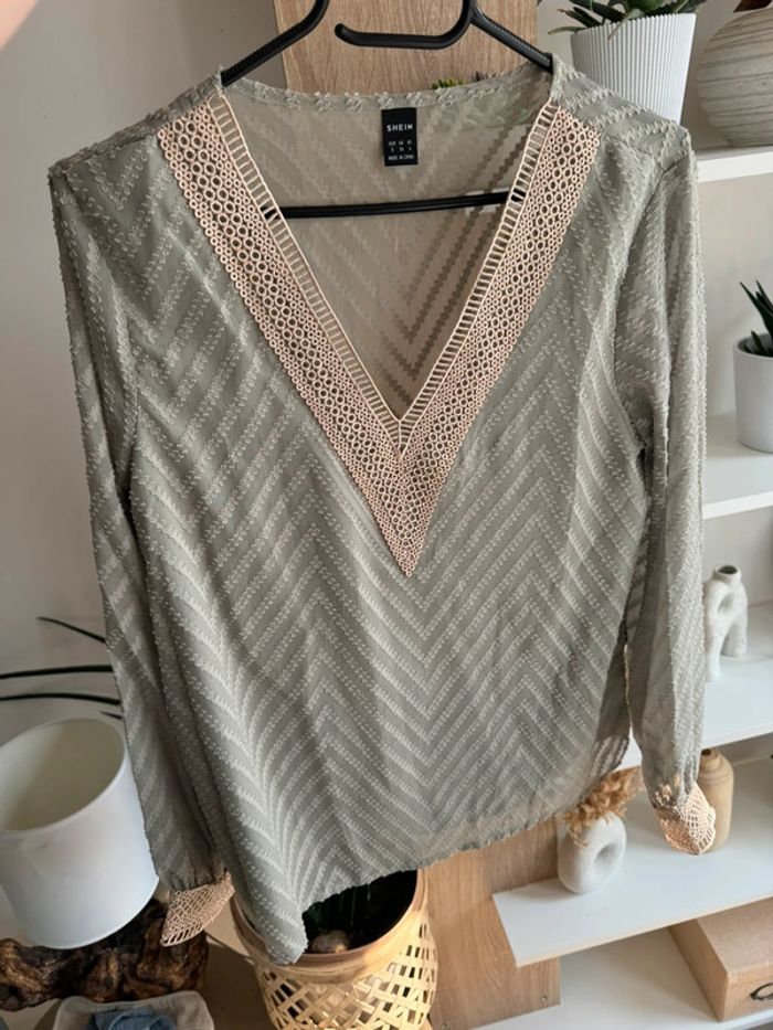 Blouse Shein col broderie dorée