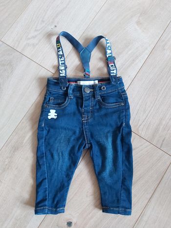 Jeans/Pantalon à bretelles amovibles garçon Lulu Castagnette 3 mois en très bon état (78)