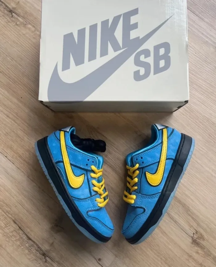 Nike SB Dunk Low x The Powerpuff Girls Supernana 33.5