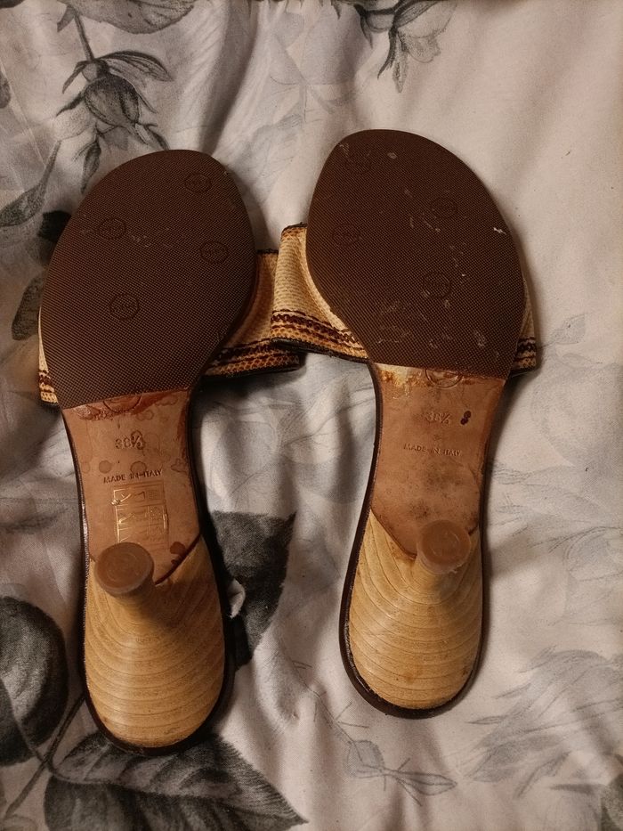 Chaussures Channel femme taille 38/5 en très très bon état - photo numéro 4