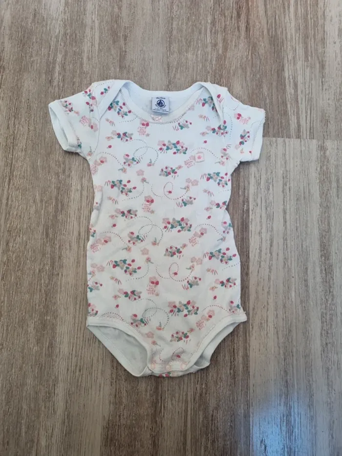 Lot de 3 bodys petit bateau manches courtes - photo numéro 2