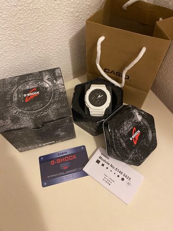 Montre G Shock transparente noire multicolore 