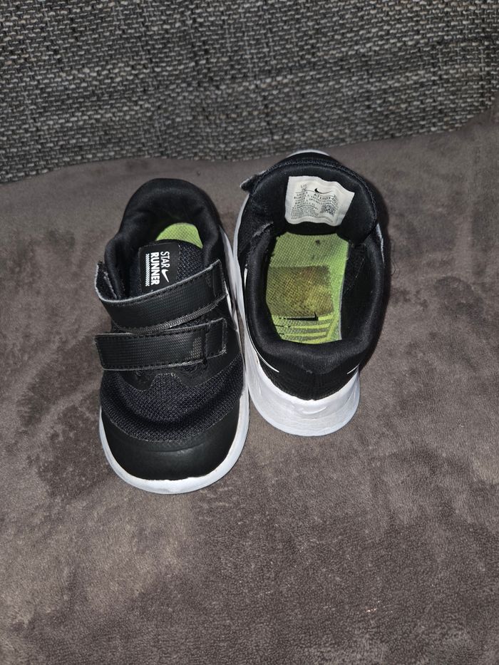 Chaussures/basket garçon nike 23.5 - photo numéro 4