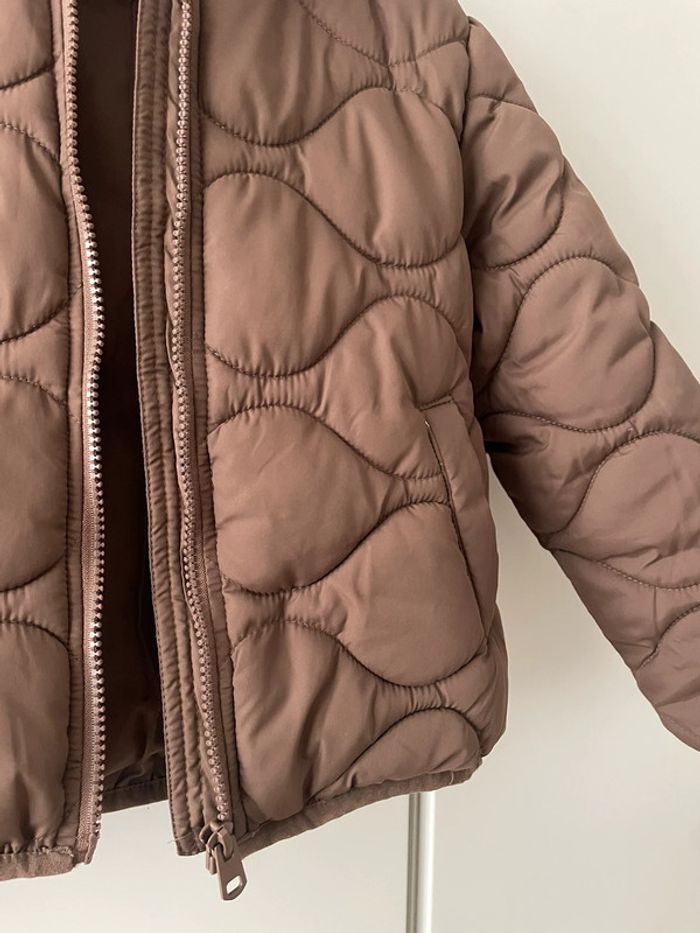 Veste doudoune Kiabi neuf marron chocolat, 5 ans - photo numéro 2