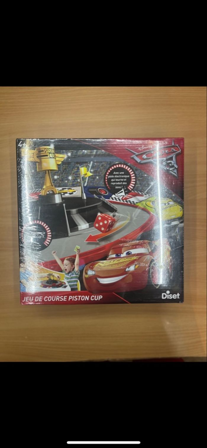 Jeu de société cars jeu piston cup