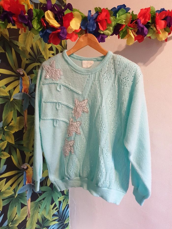 Pull vintage à épaulettes