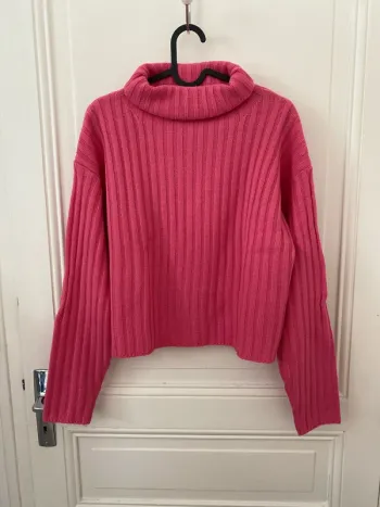 Pull col roulé rose vif SHEIN