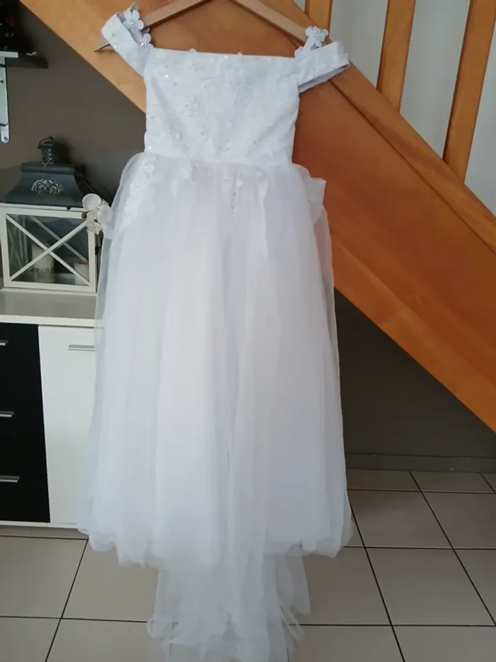 Magnifique Robe de demoiselle d'honneur en dentelle et tulle pailletée Taille 6 ans🌿💝 - photo numéro 13