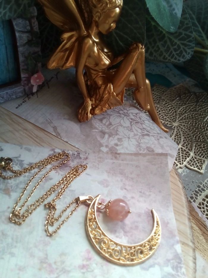 Collier lune filigranée et pierre de lune orangée - photo numéro 3