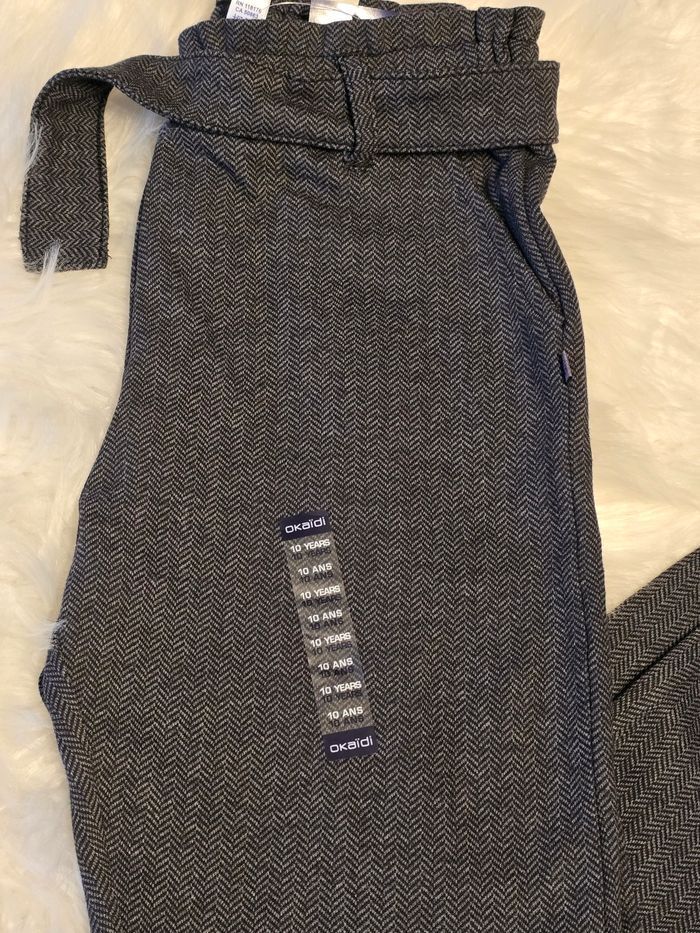 NEUF (NON PORTÉ) 😍🤩💙superbe pantalon chaud 10 ans garçon 💙🤩😍 - photo numéro 2