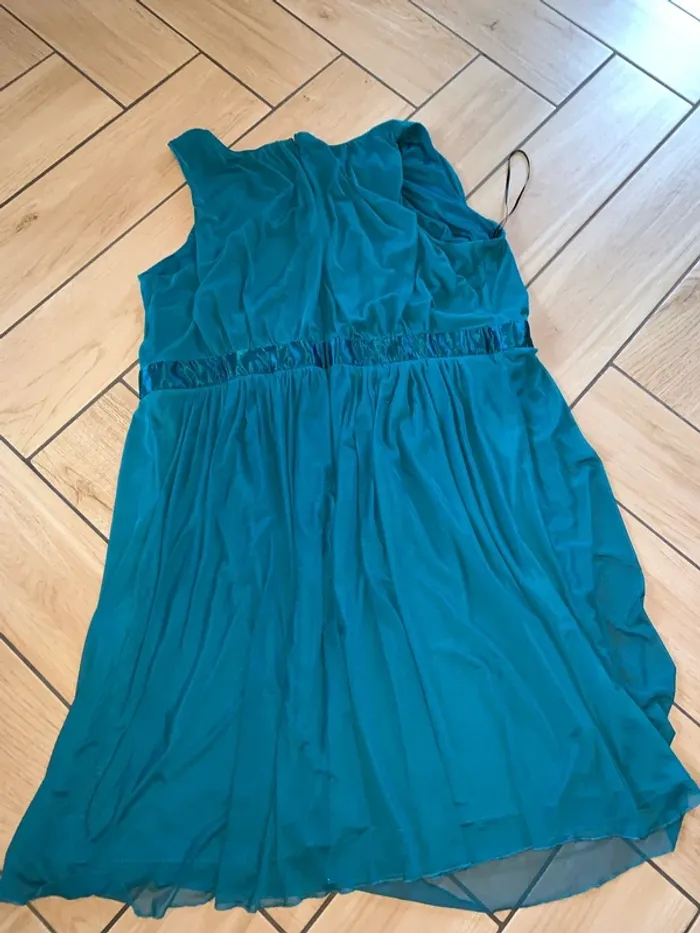 Robe de soirée - photo numéro 3